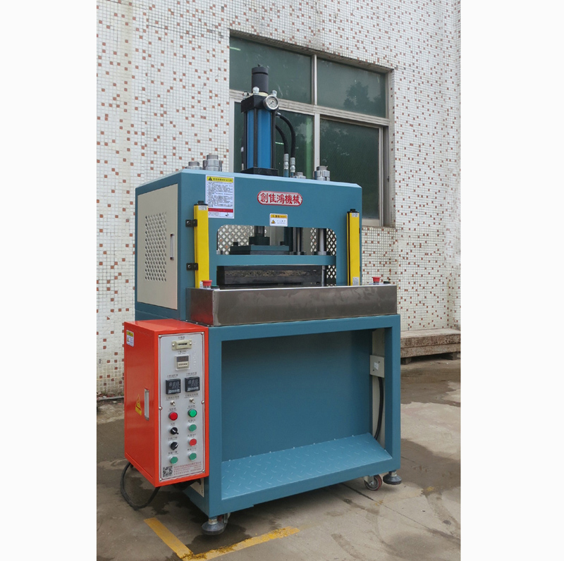 四柱油壓發(fā)熱機